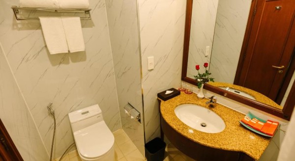 Ảnh chi tiết phòng du-parc-hotel-dalat-junior-suite-vivatrip-02.jpg