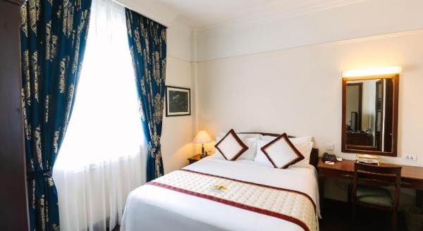 Ảnh chi tiết phòng du-parc-hotel-dalat-junior-suite-vivatrip-03.jpg