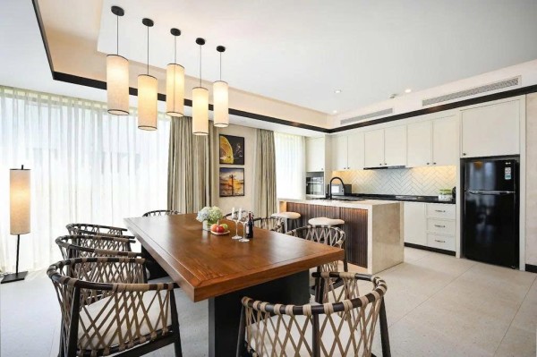 Ảnh chi tiết phòng emerald-ho-tram-resort-biet-thu-huong-dai-duong-3-phong-ngu-giuong-lon-vivatrip-02.jpg