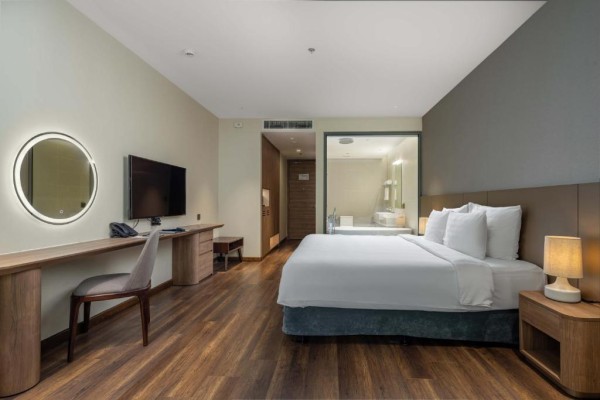 Ảnh chi tiết phòng flamingo-grand-cat-ba-resort-deluxe-central-vivatrip.jpg
