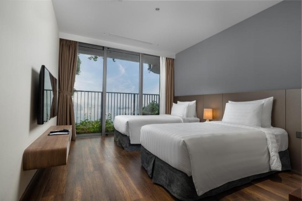 Ảnh chi tiết phòng flamingo-grand-cat-ba-resort-dinh-thu-deluxe-2-phong-ngu-vivatrip-03.jpg
