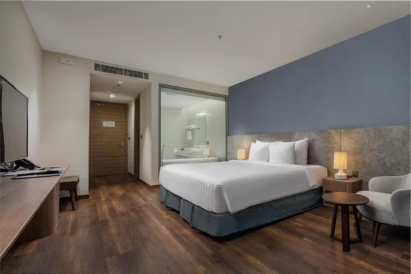 Ảnh chi tiết phòng flamingo-grand-cat-ba-resort-phong-premier-mountain-co-2-giuong-co-king-vivatrip-06.webp