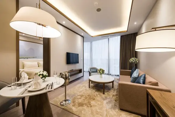 Ảnh chi tiết phòng Premier giường King (Premier King) 10