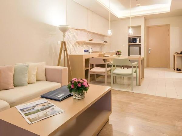 Ảnh chi tiết phòng flc-luxury-sm-sn-seaview-living-vivatrip.jpeg