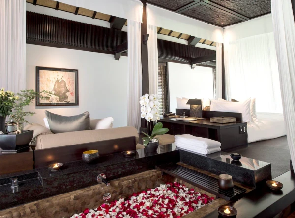 Ảnh chi tiết phòng Biệt Thự 3 Phòng Ngủ Giường Lớn có Bể Bơi (Three Bedroom Pool Villa King Bed) 7