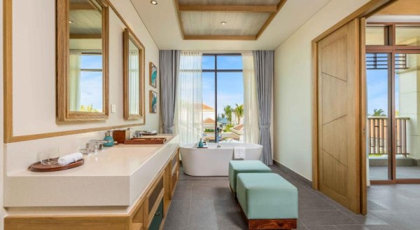 Ảnh chi tiết phòng fusion-resort-villas-da-nang-four-bedroom-premium-vivatrip-03.jpg