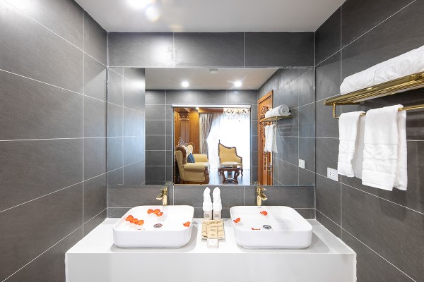 Ảnh chi tiết phòng glenda-tower-moc-chau-hotel-phong-excutive-suite-vivatrip-03.jpg