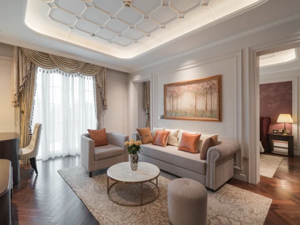 Ảnh chi tiết phòng golden-sun-hotel-dalat-grand-suite-vivatrip.webp