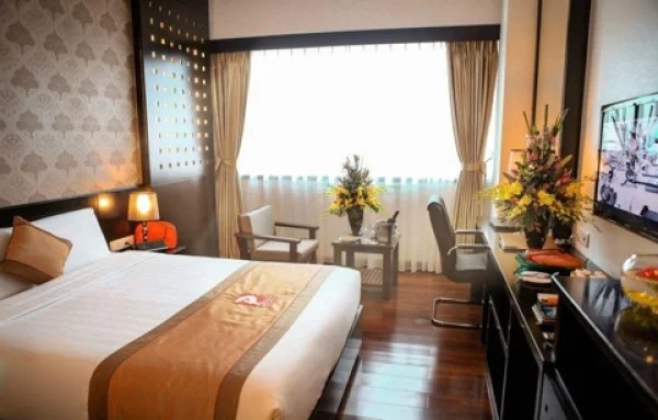 Ảnh chi tiết phòng halong-palace-hotel-deluxe-double-vivatrip-05.webp