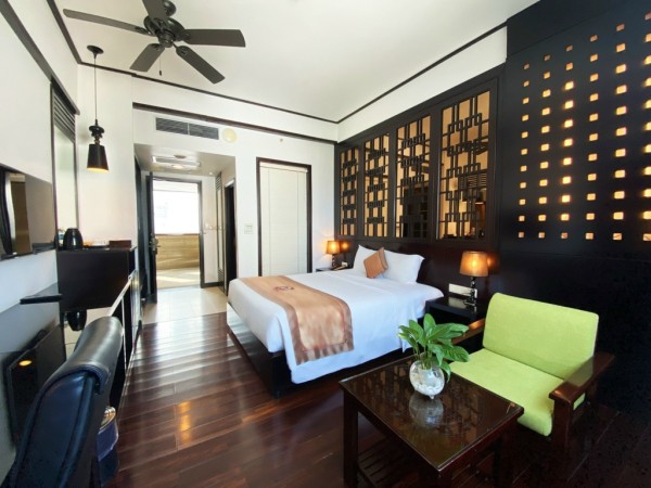 Ảnh chi tiết phòng halong-palace-hotel-deluxe-double-vivatrip-07.jpg