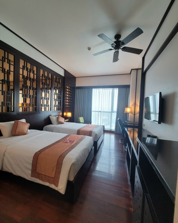 Ảnh chi tiết phòng halong-palace-hotel-deluxe-twin-vivatrip-04.jpg