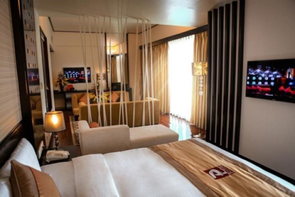 Ảnh chi tiết phòng halong-palace-hotel-suite-vivatrip-03.jpg