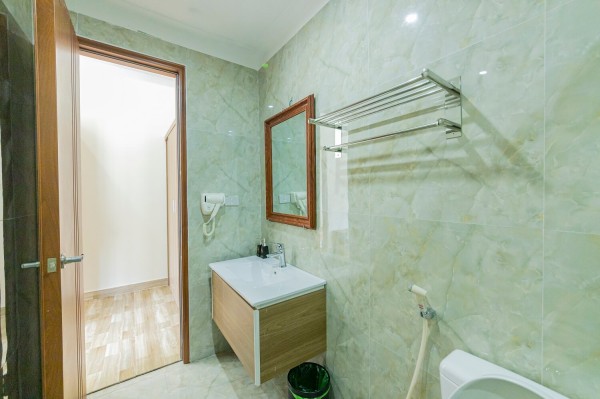 Ảnh chi tiết phòng holiday-hon-dau-resort-standard-twin-vivatrip-04.jpg