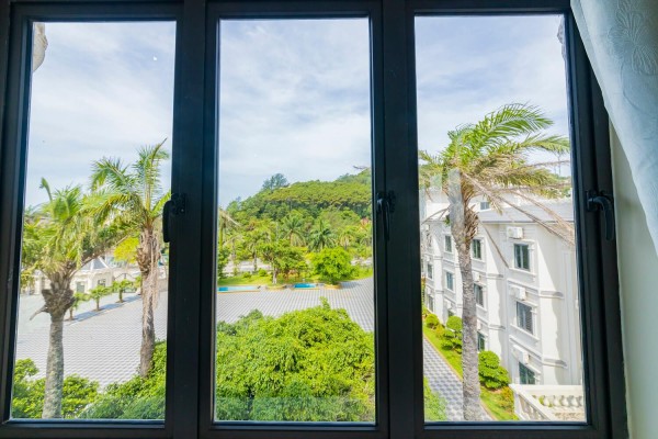 Ảnh chi tiết phòng holiday-hon-dau-resort-standard-twin-vivatrip.jpg