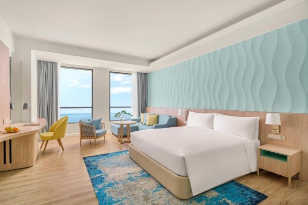 Ảnh chi tiết phòng holiday-inn-resort-ho-tram-beach-giuong-king-vivatrip-03-2.jpg
