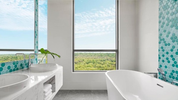 Ảnh chi tiết phòng holiday-inn-resort-ho-tram-beach-suite-king-vivatrip.jpg