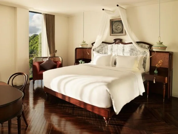 Ảnh chi tiết phòng hotel-perle-dorient-cat-ba-mgallery-junior-suite-vivatrip-02.webp