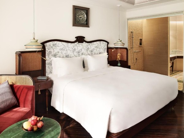 Ảnh chi tiết phòng hotel-perle-dorient-cat-ba-mgallery-phong-co-dien-vivatrip-04.jpg