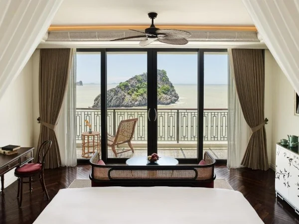 Ảnh chi tiết phòng hotel-perle-dorient-cat-ba-mgallery-phong-deluxe-vivatrip-02.webp