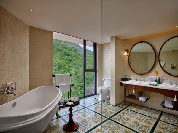 Ảnh chi tiết phòng hotel-perle-dorient-cat-ba-mgallery-suite-deluxe-vivatrip-04.jpg