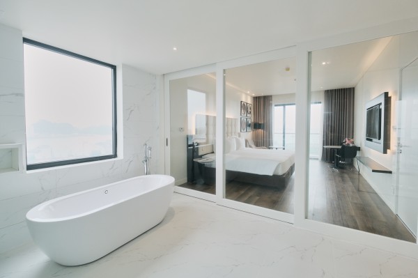 Ảnh chi tiết phòng hotel-soleil-ha-long-executive-suite-vivatrip-06.jpg