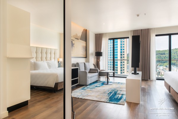 Ảnh chi tiết phòng hotel-soleil-ha-long-junior-suite-vivatrip-03.jpg