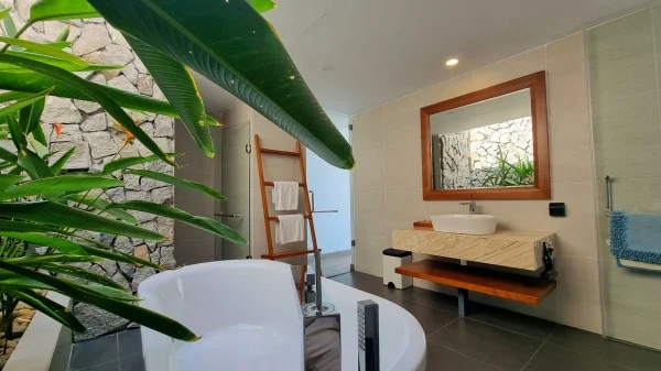 Ảnh Viva NTTT04 - 15