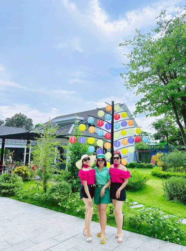 Ảnh Viva HB08 - Bể bơi bốn mùa ngoài trời