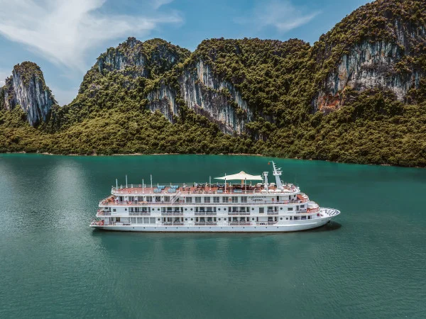 Ảnh Du Thuyền Ambassador Signature