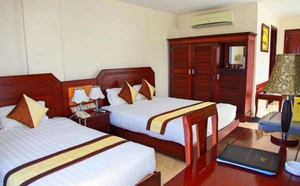 Ảnh chi tiết phòng hung-long-harbour-hotel-phong-tieu-chuan-vivatrip-05.jpg