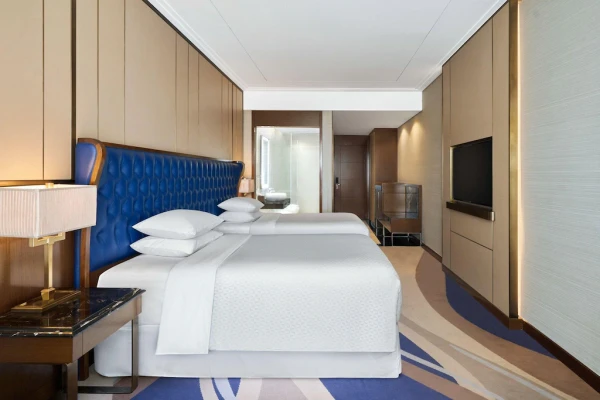 Ảnh chi tiết phòng khach-san-four-points-by-sheraton-da-nang-deluxe-guest-room-2-twin-vivatrip-04.webp