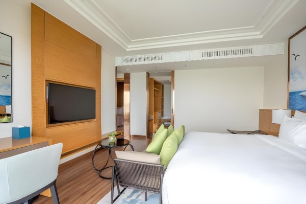 Ảnh chi tiết phòng khach-san-grand-hyams-quy-nhon-executive-suite-oceanfront-vivatrip.jpeg