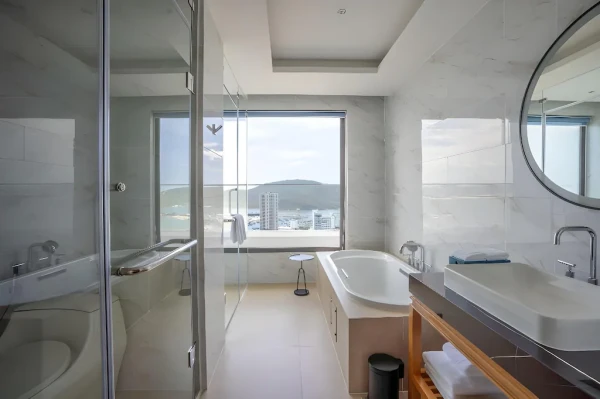 Ảnh chi tiết phòng khach-san-grand-hyams-quy-nhon-executive-suite-oceanfront-vivatrip.webp