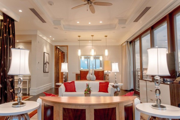 Ảnh chi tiết phòng khach-san-intercontinental-grand-ho-tram-1-king-1-bedroom-suite-vivatrip-03.jpg