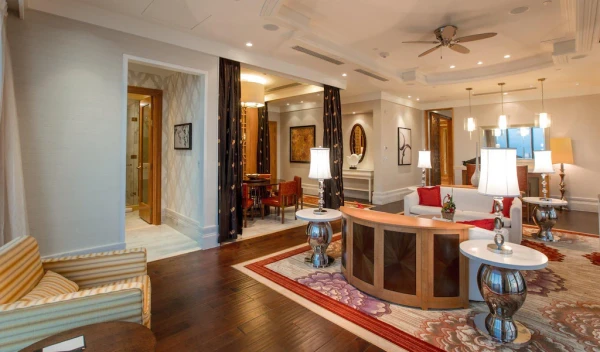 Ảnh chi tiết phòng 1 King 1 Bedroom Suite Grand Ocean View Smoking 11