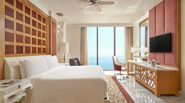 Ảnh chi tiết phòng khach-san-intercontinental-grand-ho-tram-1-king-1-bedroom-suite-vivatrip-1.webp