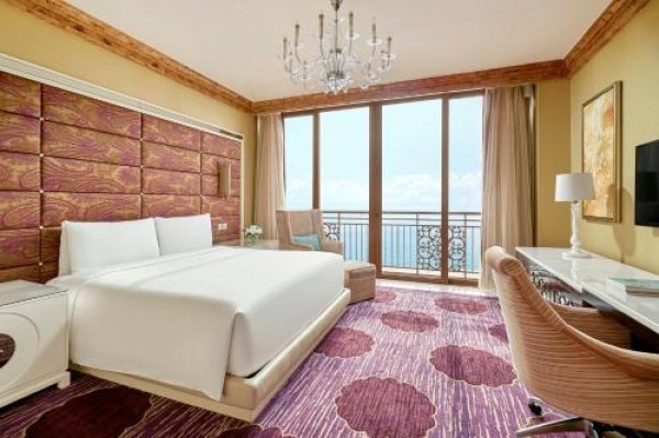 Ảnh chi tiết phòng khach-san-intercontinental-grand-ho-tram-1-king-1-bedroom-suite-vivatrip.jpg