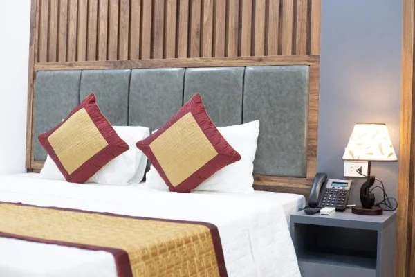 Ảnh chi tiết phòng khach-san-kien-ngoc-phong-tieu-chuan-vivatrip-04.webp