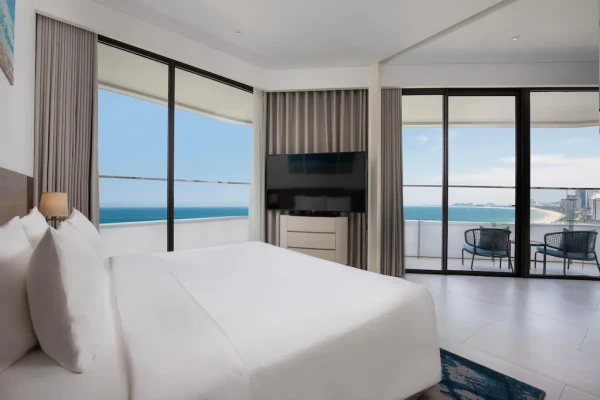 Ảnh chi tiết phòng khach-san-radisson-red-da-nang-executive-corner-suite-vivatrip-08.webp