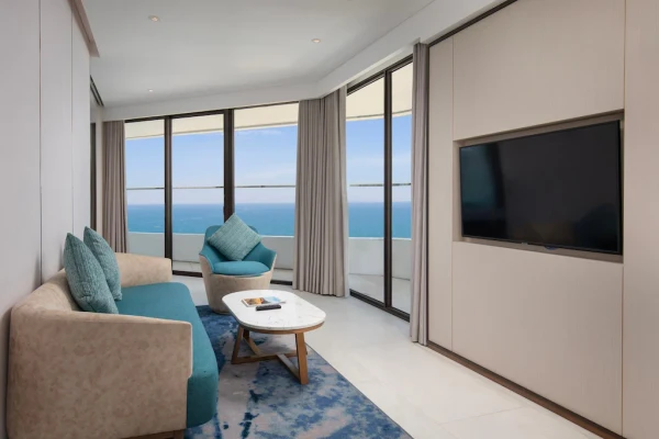 Ảnh chi tiết phòng Executive Corner Suite - Ocean View Lounge Access 8