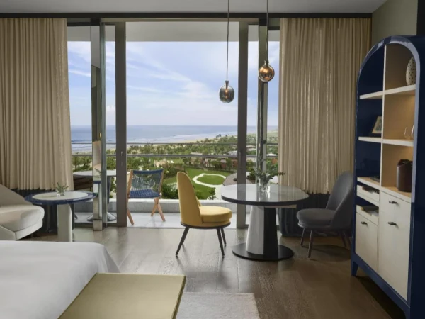 Ảnh chi tiết phòng khu-nghi-duong-new-world-hoiana-beach-deluxe-huong-bien-vivatrip-07.webp