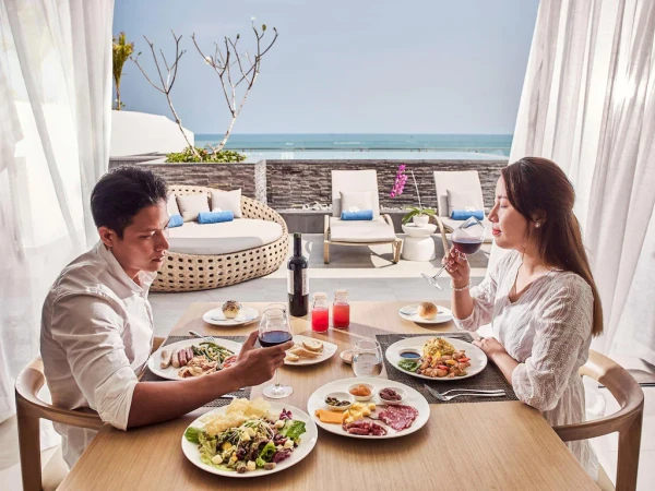 Ảnh chi tiết phòng khu-nghi-duong-premier-residences-phu-quoc-emerald-bay-penthouse-vivatrip-06.webp