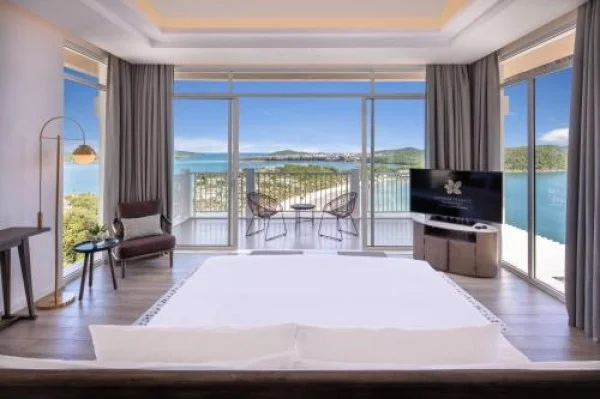 Ảnh chi tiết phòng 4 Bedrooms Ocean Villa With Private Pool 8