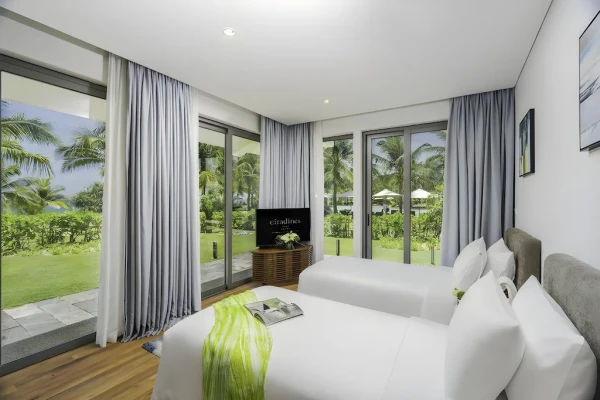 Ảnh chi tiết phòng Five - Bedroom Garden View Pool Villa 11