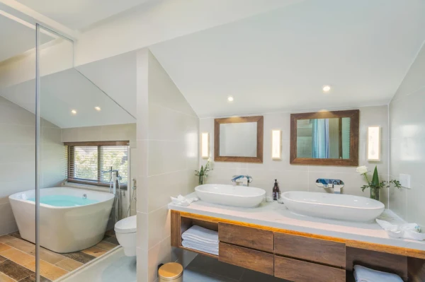 Ảnh chi tiết phòng Five Bedroom Beachfront Pool Villa 14