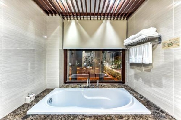 Ảnh chi tiết phòng khu-nghi-duong-vietsovpetro-ho-tram-suite-huong-bien-vivatrip-03.jpg