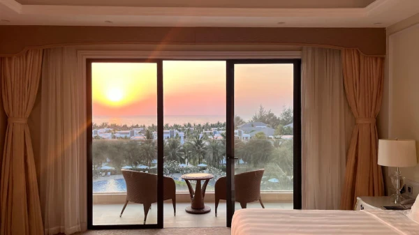 Ảnh chi tiết phòng khu-nghi-duong-wyndham-grand-phu-quoc-suite-deluxe-vivatrip-02.webp