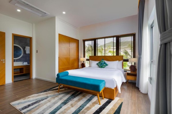 Ảnh chi tiết phòng le-palmier-ho-tram-resort-biet-thu-3-phong-ngu-ho-boi-rieng-nhin-ra-vuon-vivatrip-07.jpg