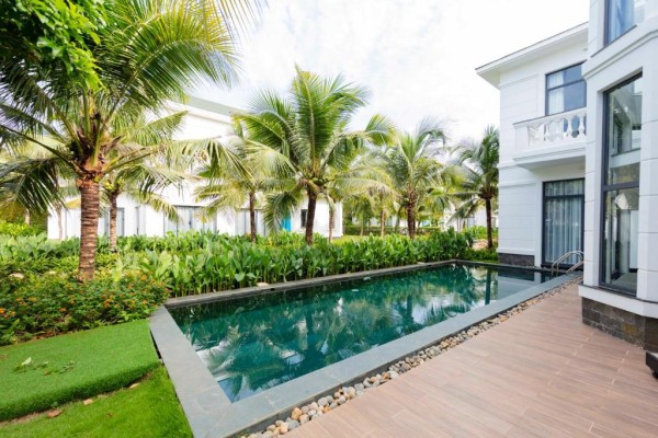 Ảnh chi tiết phòng le-palmier-ho-tram-resort-biet-thu-4-phong-ngu-ho-boi-rieng-nhin-ra-vuon-vivatrip-03.jpg