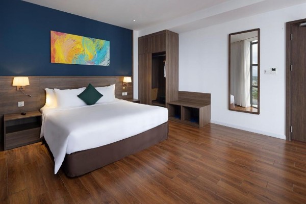 Ảnh chi tiết phòng le-palmier-ho-tram-resort-phong-superior-giuong-doi-vivatrip-04.jpg